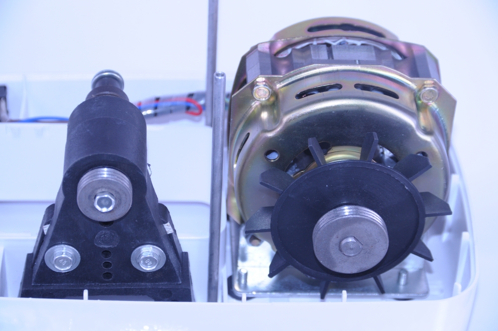 Мотор  (Ручного станка для обработки линз) - товары для оптики, фото №